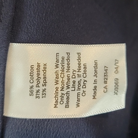 Talbots Ruffle Pockets Cropped Navy Blue Pants 14P - Picture 8 of 8